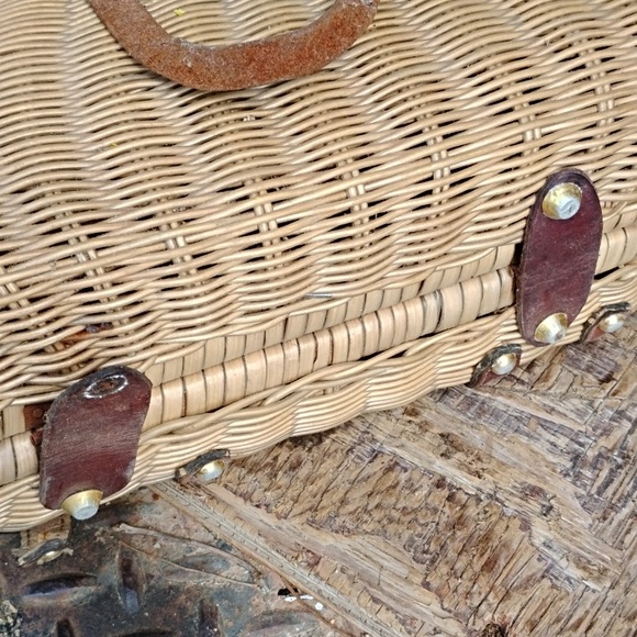 Woven Straw Handbags with Brown Leather Trim - Picture 5 of 8